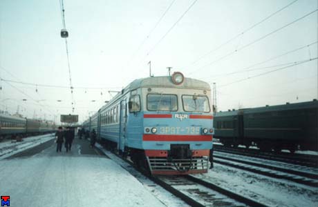 Электропоезд ЭР9Т-735